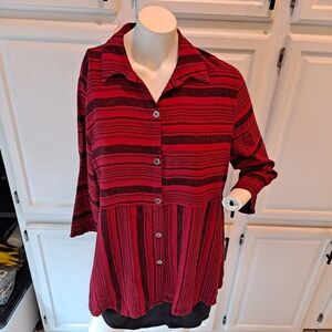 Two Apples Elegant Red Striped Women's Button-Down Shirt